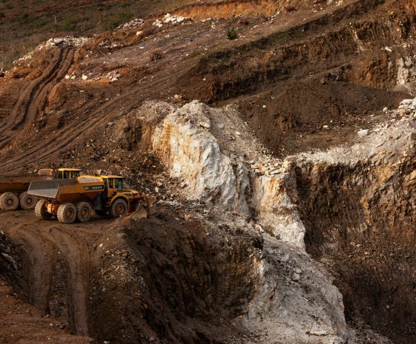 miningwatch-portugal-YG0qc-e6hgg-unsplash (1)